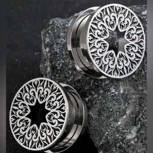 NEW  16mm (5/8”) Silver plugs with design